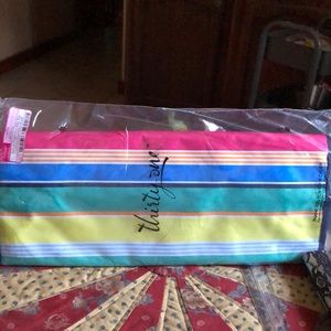 Deluxe organizing utility tote